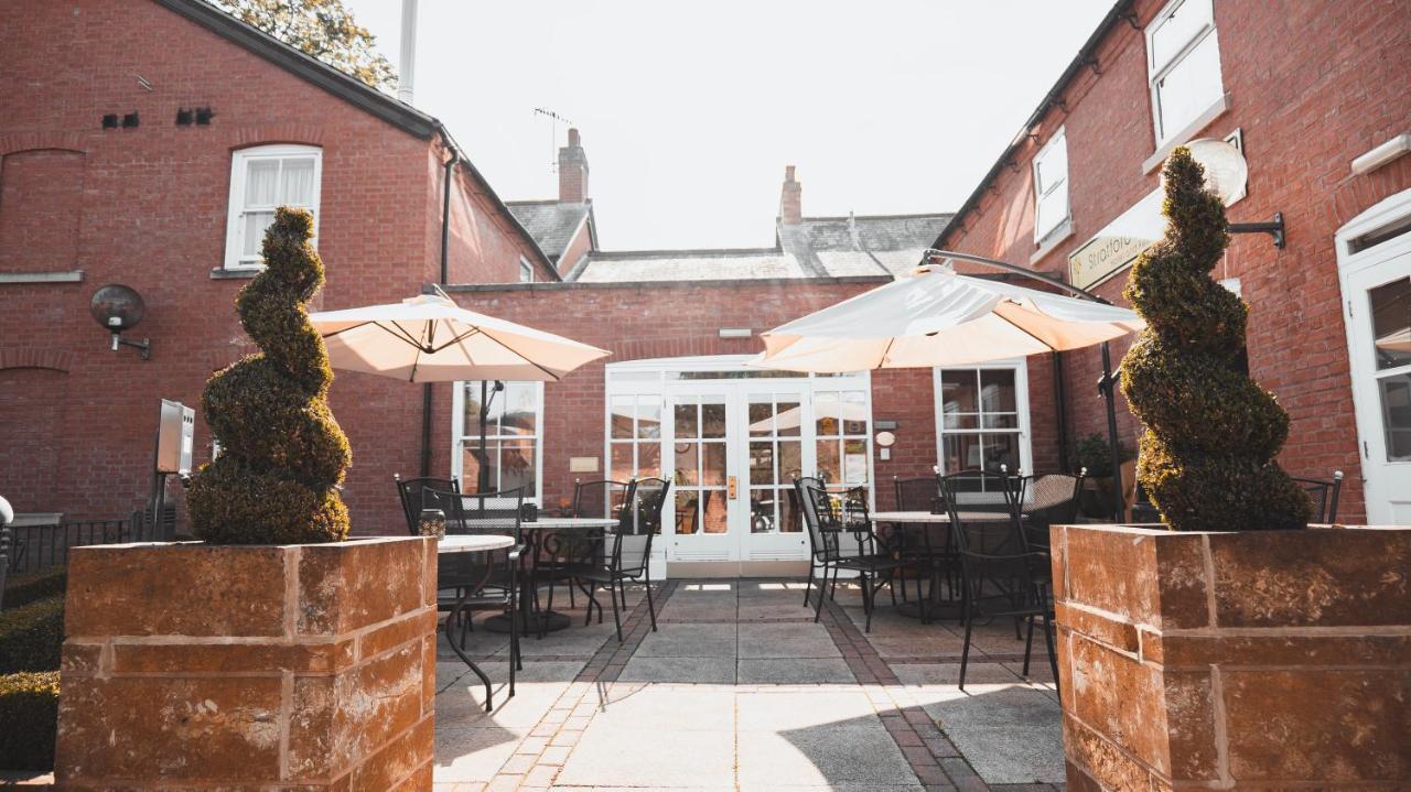 The Limes Hotel Stratford-upon-Avon Exterior photo